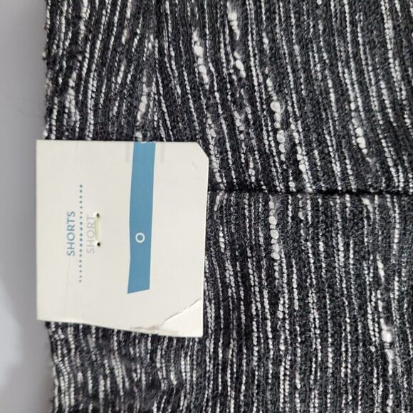 BRAND NEW WOMEN"S OLD NAVY SHORT - Picture 11 of 16